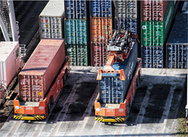 3 Key Advantages of Hiring a Trucking Logistics Company